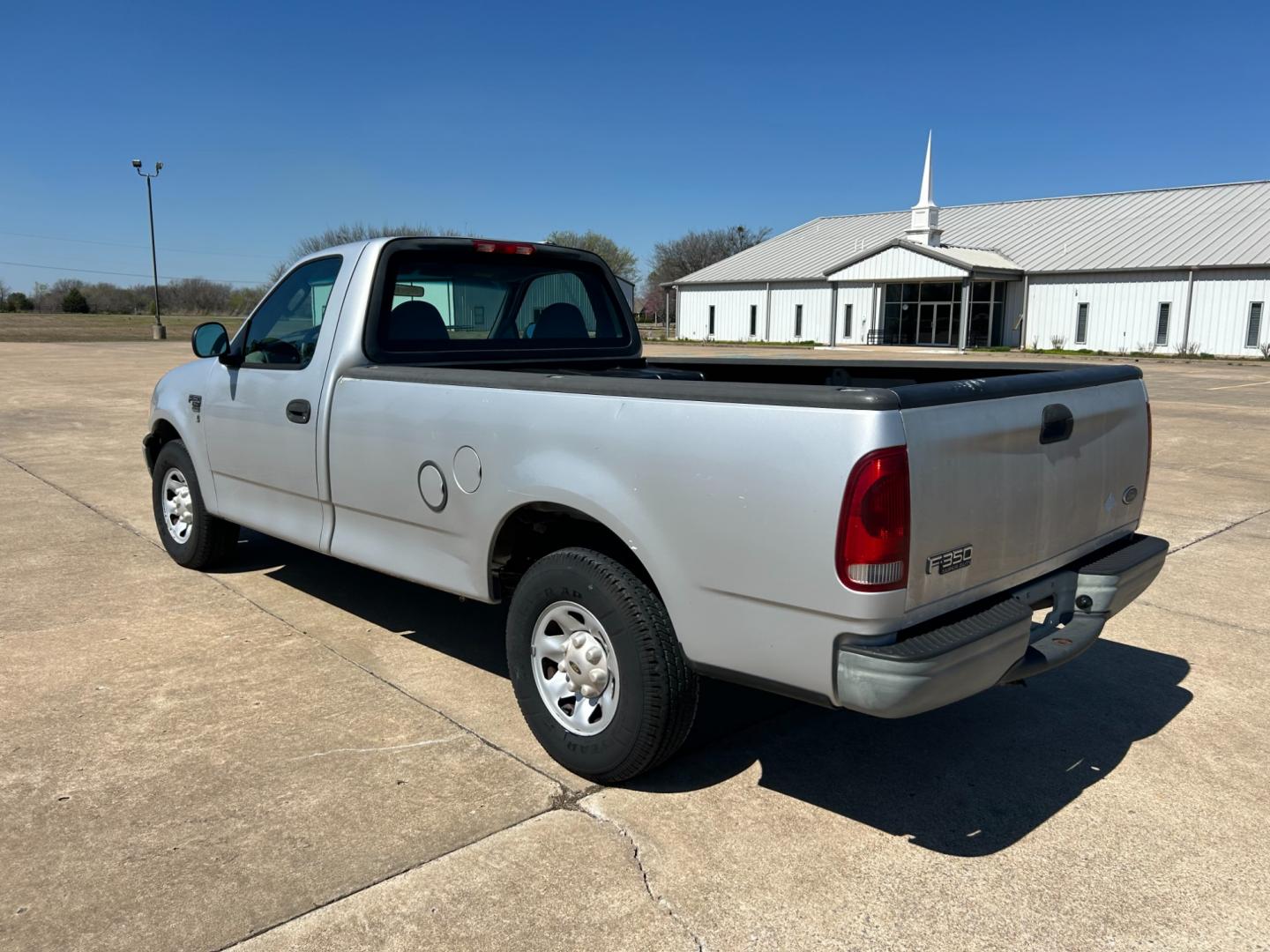 2003 GRAY /Gray Ford F-150 XL Long Bed 2WD (2FTPF17Z43C) with an 5.4L V8 SOHC 16V engine, AUTOMATIC transmission, located at 17760 Hwy 62, Morris, OK, 74445, (918) 733-4887, 35.609104, -95.877060 - 2003 FORD F-150 HAS THE 5.4 TRITON ENGINE AND IS 2WD. THIS TRUCK HAS MANUAL SEATS, MANUAL WINDOWS, MANUAL LOCKS, AMFM STEREO, CASSETTE PLAYER, BEDCOVER, ONLY 48,847 ACTUAL MILES!! CLEAN TITLE AND FREE CARFAX REPORT GOODYEAR 245/75R16 TIRES ***DOES HAVE SOME RUST AND PAINT DAMAGE AS SHOWN IN THE PI - Photo#6